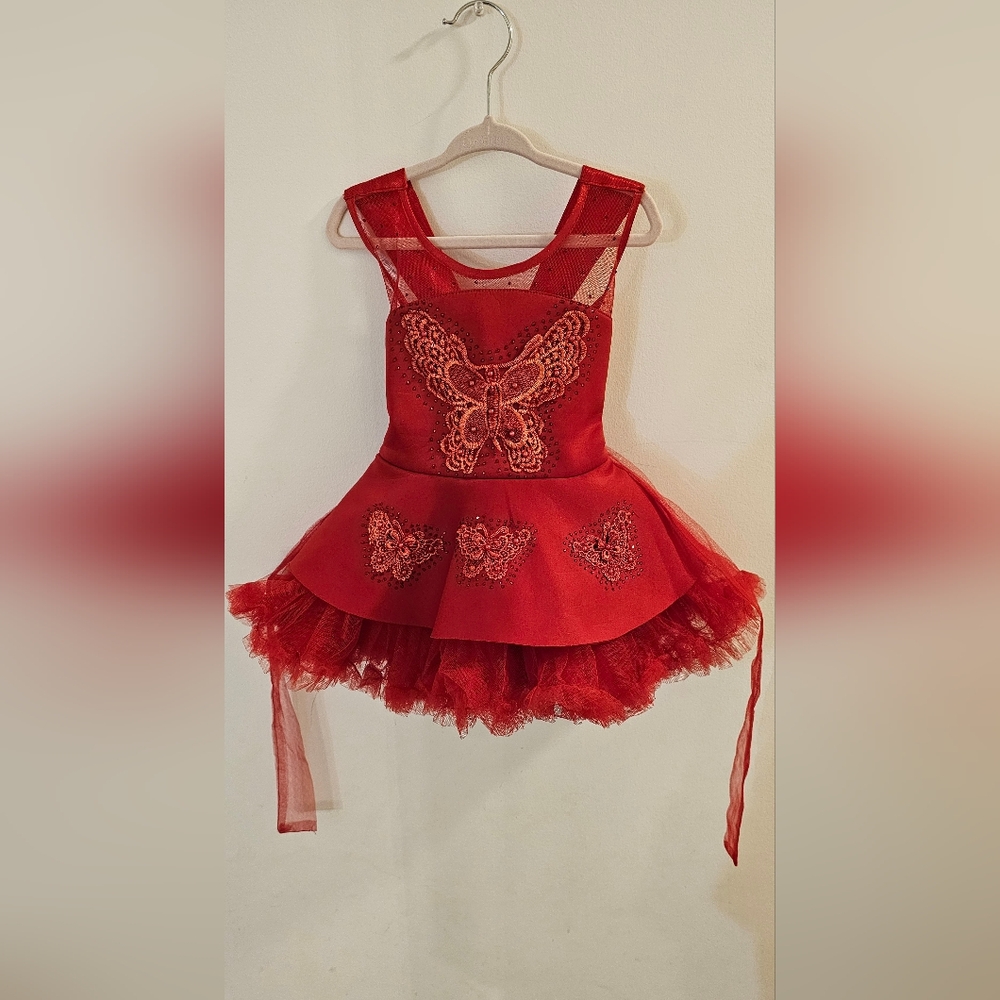 Beautiful red dress ( 9 to 12 months)
